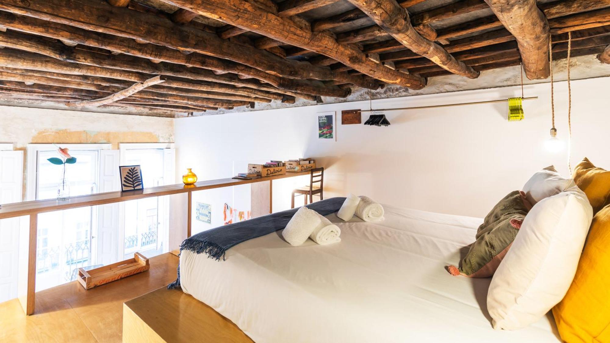 Eccentric Mouzinho Mezzanine By Lovelystay Porto Luaran gambar