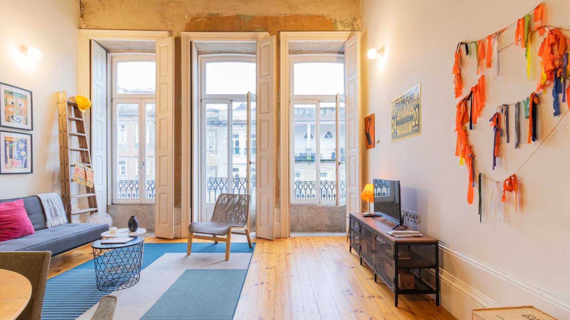Eccentric Mouzinho Mezzanine By Lovelystay Porto Luaran gambar